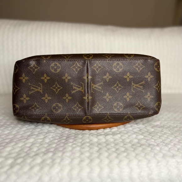 Louis Vuitton looping GM. - Picture 13 of 15